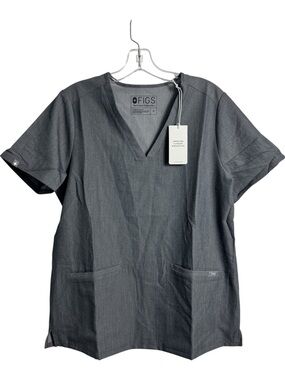 NWT Figs Casma Three Pocket Top Size Medium Gray